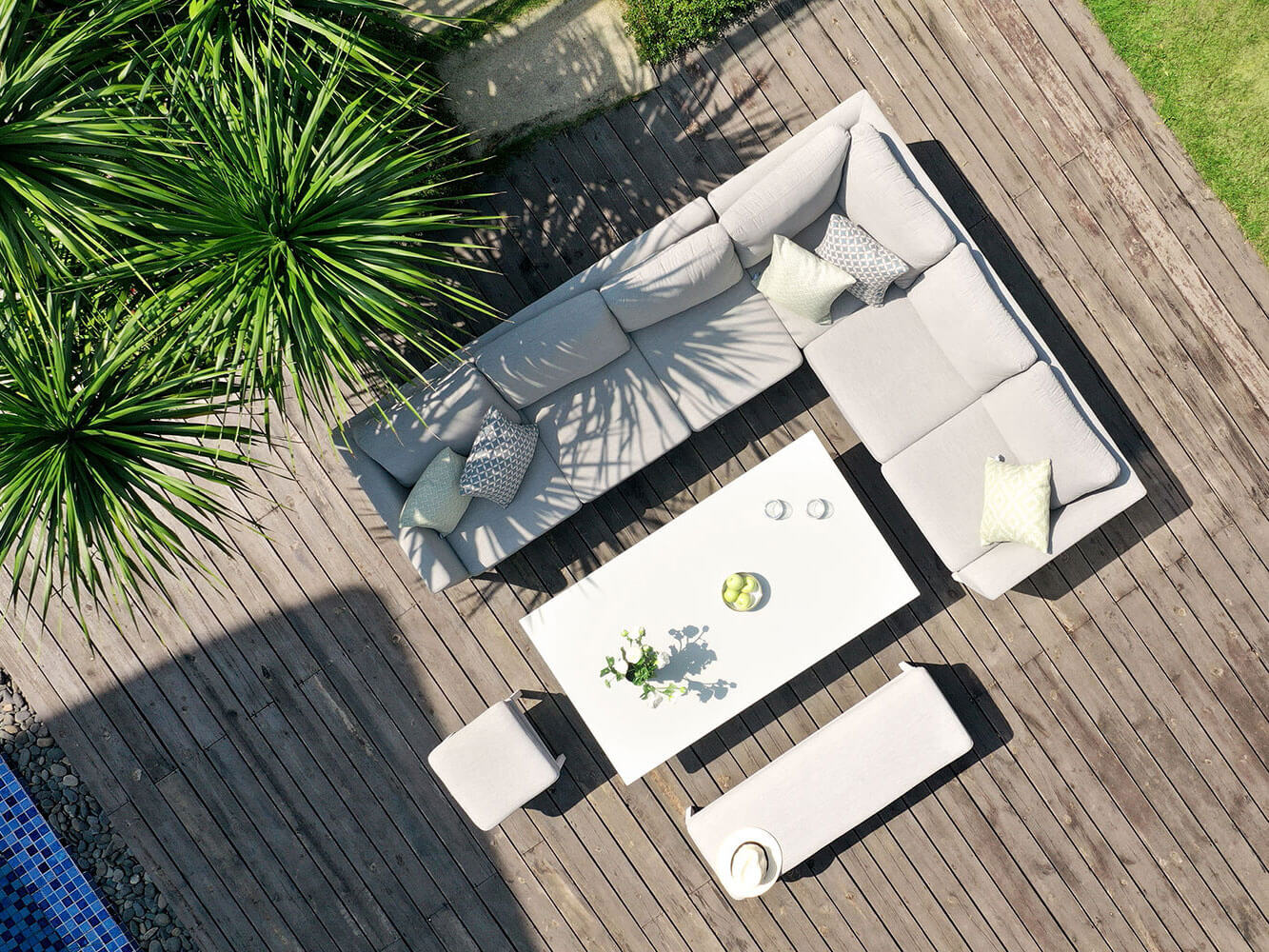 Conjunto de Jantar de Canto com Mesa Elevatória Argenta Conjunto de Jantar de Canto com Mesa Elevatória Argenta