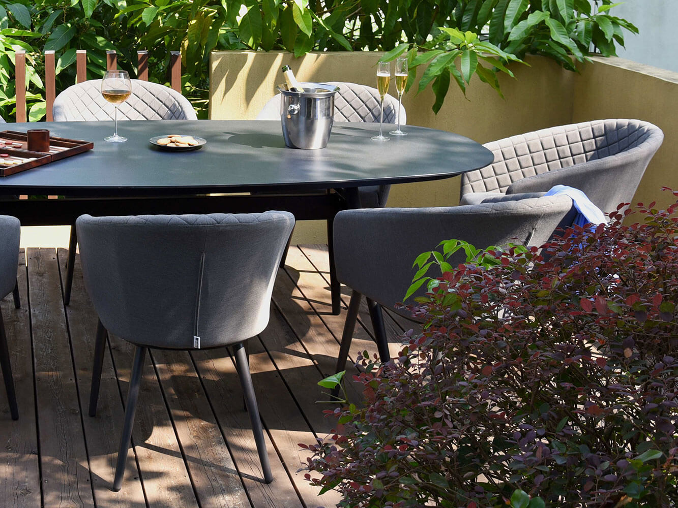 Napoli 8 Seat Oval Dining Set Napoli 8 Seat Oval Dining Set