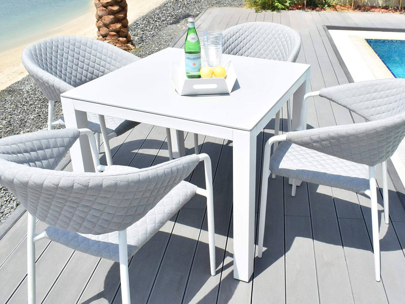 Nuoro 4 Seat Square Dining Set