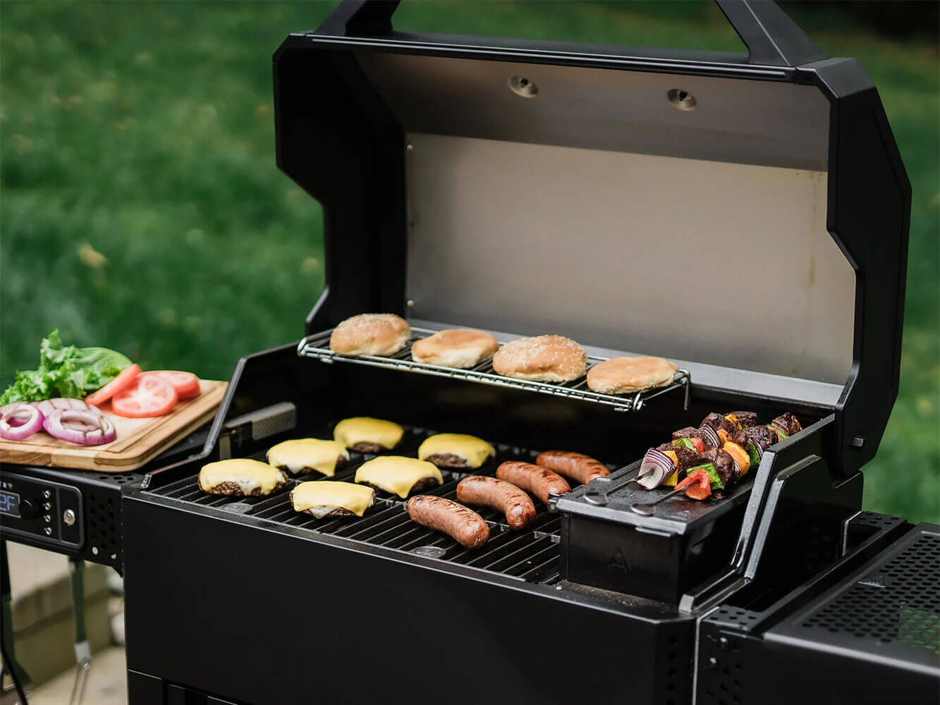 Masterbuilt AutoIgnite Series 545 Digital Charcoal Grill & Smoker