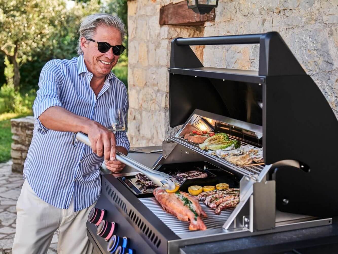 Napoleon Oasis 105 Black Outdoor Kitchen Napoleon Oasis 105 Black Outdoor Kitchen